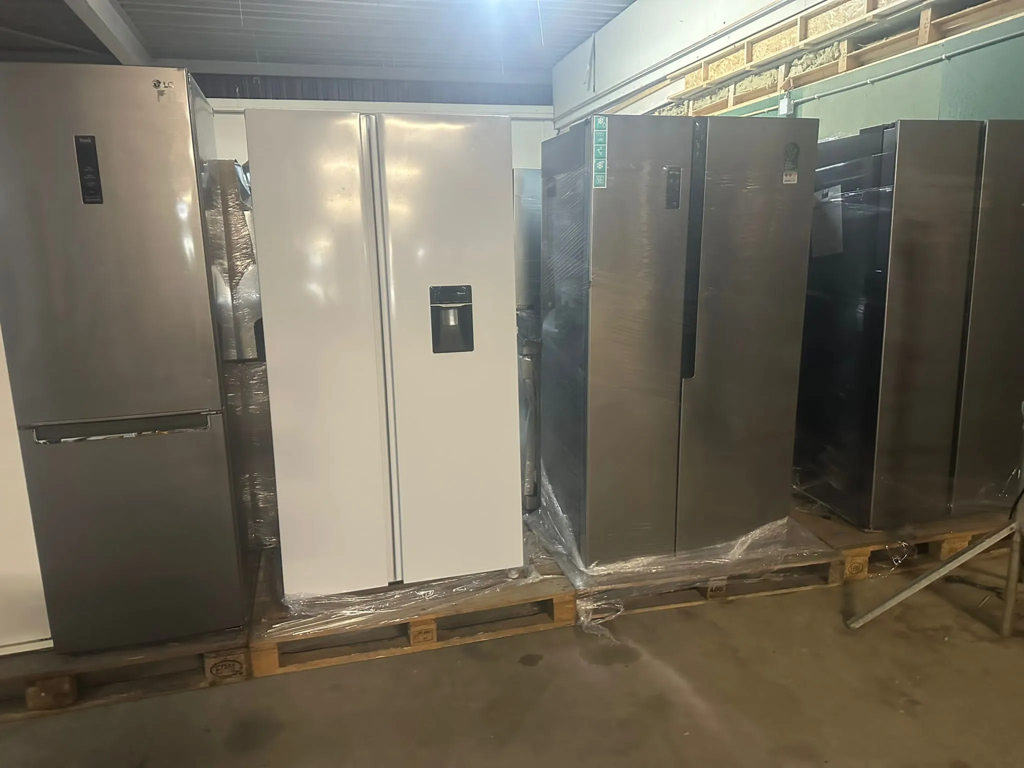 1.324.000 pcs. Mix products Price; 4,5€ pcs.!!! Location Belgium 405.002 pcs. Mix products Price; 5,90€ pcs.!!! Location Holland